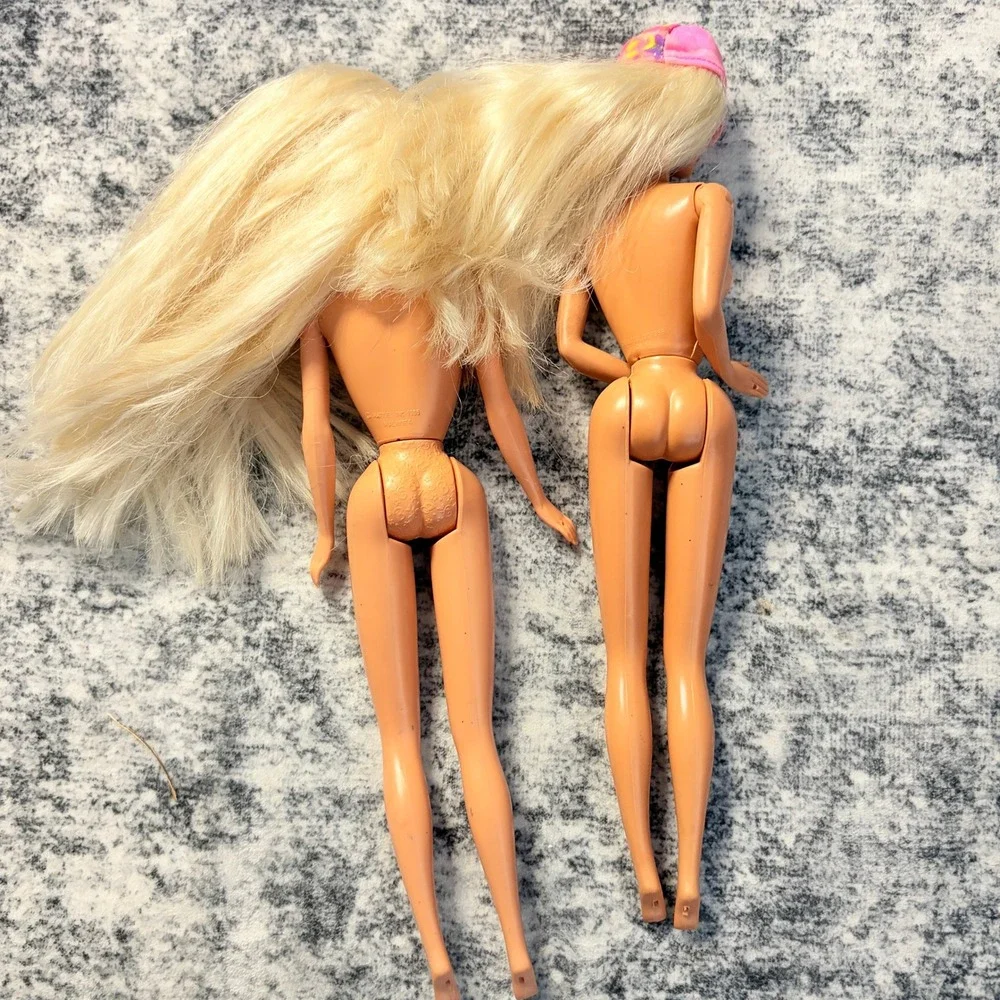 Mattel Vintage 1992 Caboodles Barbie and Extra Doll Lot Blonde 90s Toys Retro